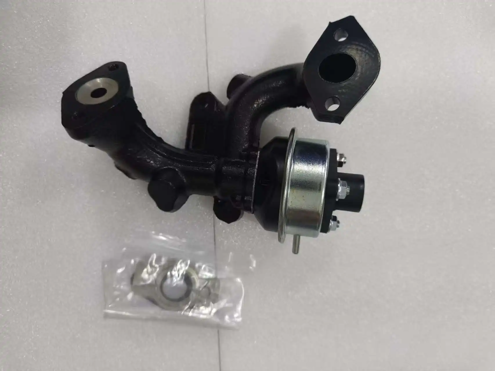 EGR Valve Exhaust EGV693 Gas Recirculation ASSY Fits Toyota Camry Avalon 3.0L V6 4-Door