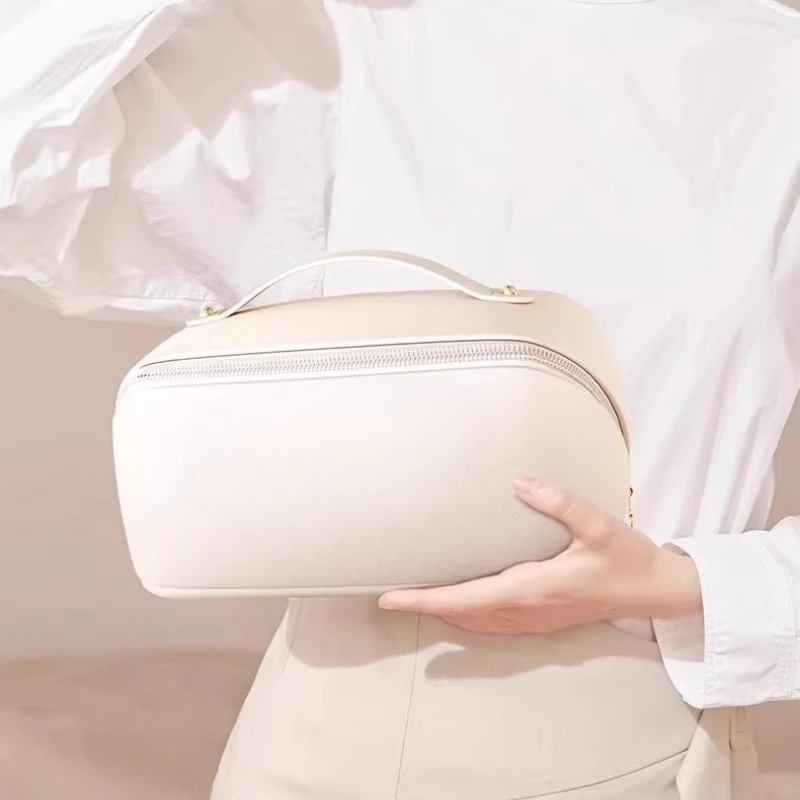 

Cosmetic bag portable women