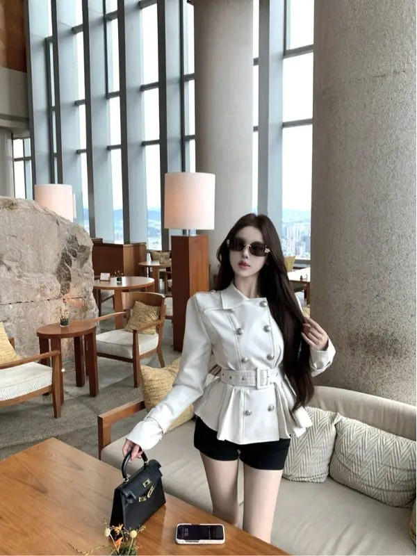 

Женское приталенное двубортное пальто из искусственной кожи Ele White Long Sve с поясом, повседневное, в британском стиле