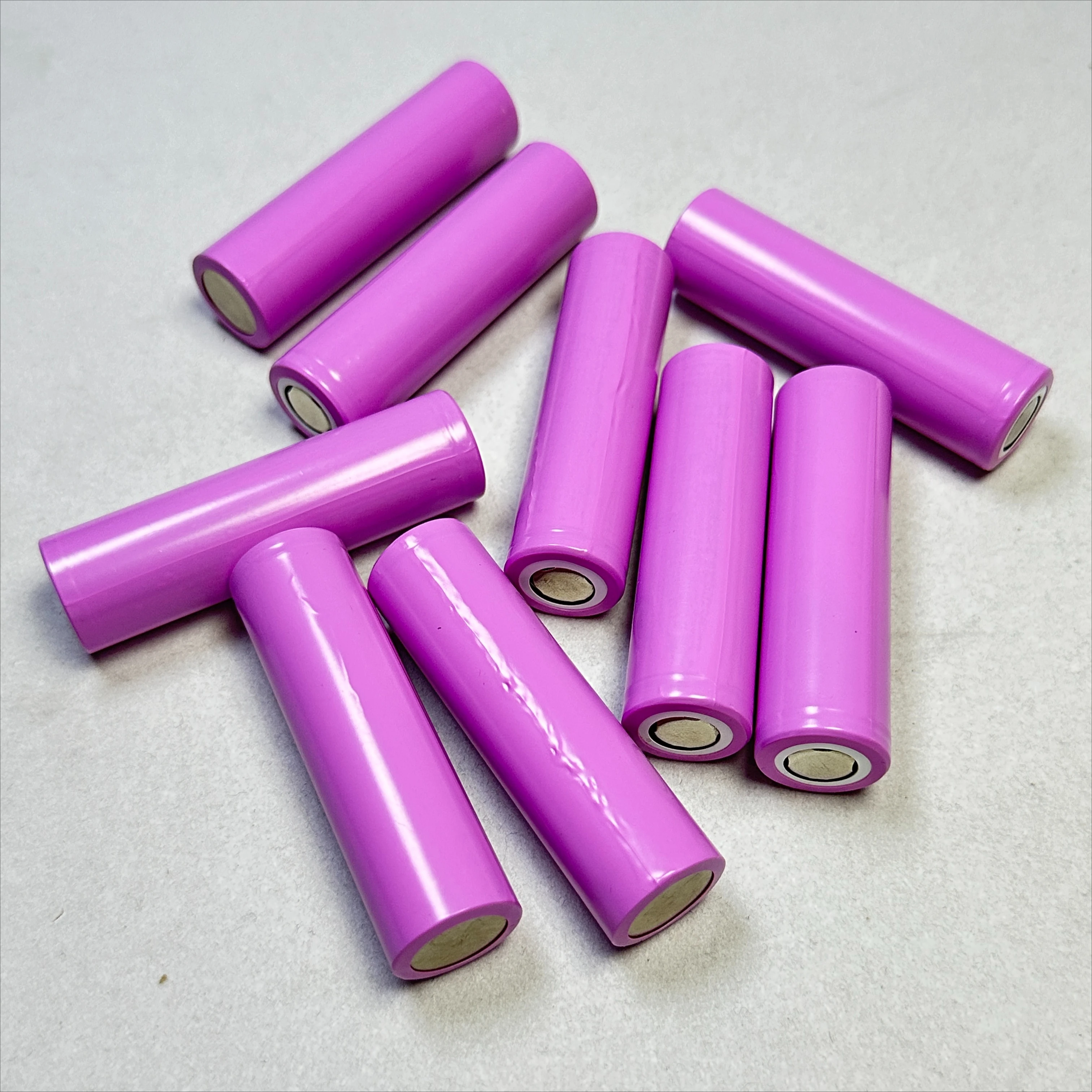 18650 Литий-ионная аккумуляторная батарея 3,7 В 3000 мАч 1-10 шт. 2025–1000+ циклов CE ROHS для электроинструментов/дронов/RC-автомобилей