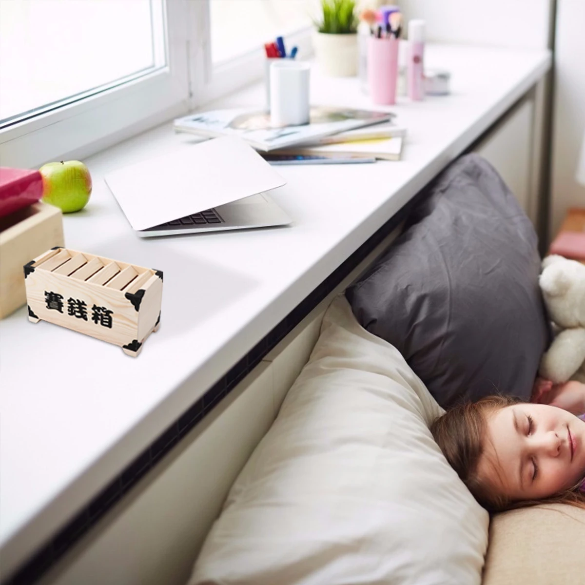 

Wooden Piggy Bank Retro Decor Simple House Coin Case Premium Material Sturdy Wear Resistant Compact Size Unique Appearance