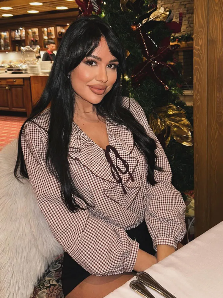 Damska koszula w kratę z dekoltem typu crew neck, luźna, uniwersalna, w stylu retro, z ozdobnymi elementami, modna, codzienna, z długim rękawem, podkreślająca temperament, model 2026.