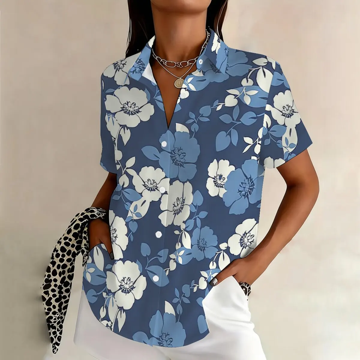 

Summer women's short-sleeve plus-size shirt with blue-and-white floral pattern, elegant and fashionable, suitable for workplace