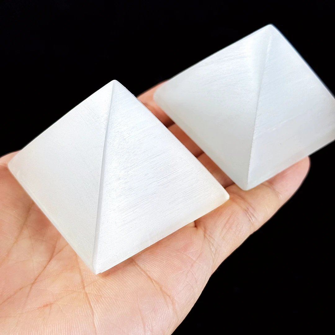 Selenite Pyramid Meditation Crystal Stone Reiki Chakra Energy Generator for Healing,  home decoration and tabletop ornaments