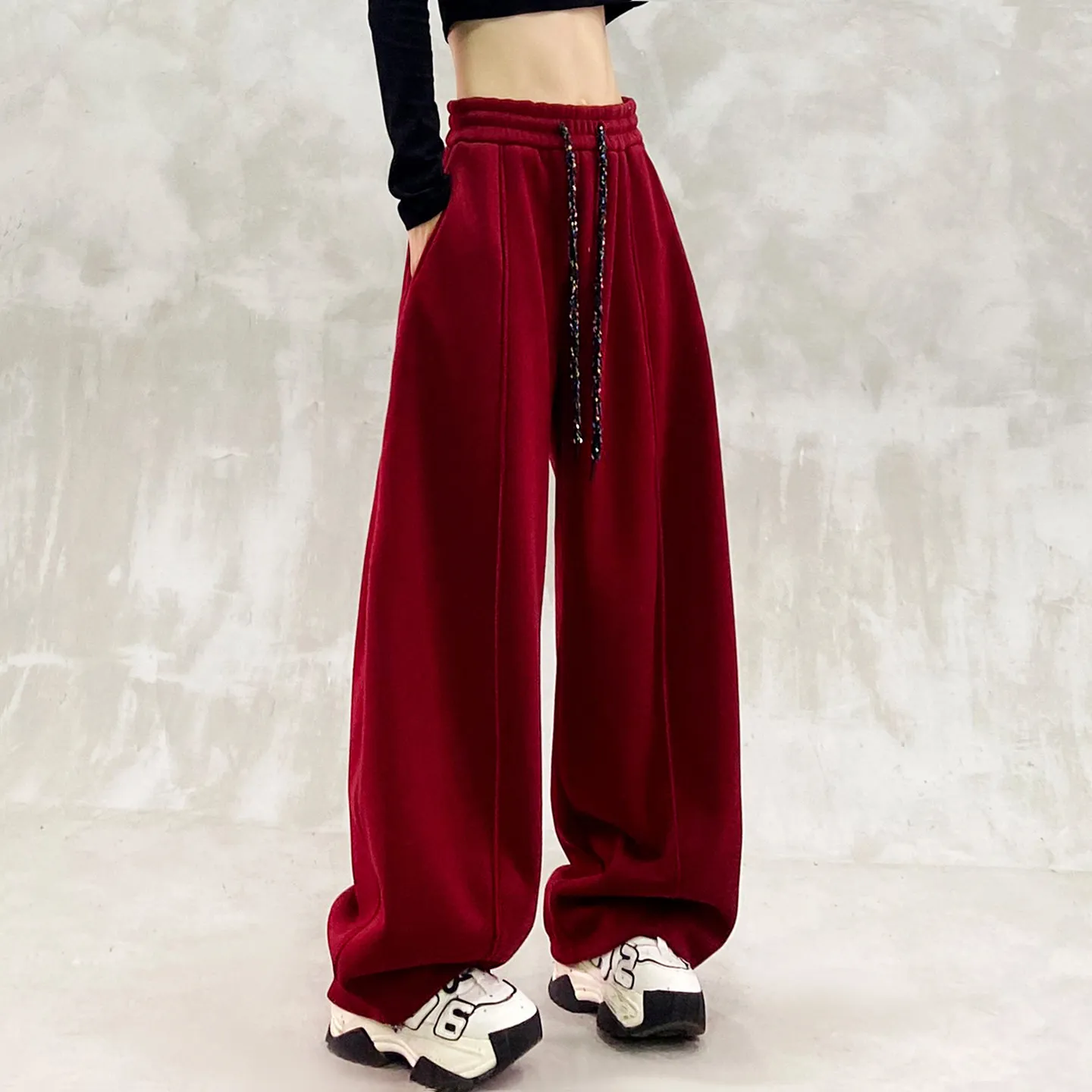 Drawstring Barrel Pants for Women Fleece Lined High Rise Relaxed Winter Trousers with Curved Legs for Everyday Casual Wear