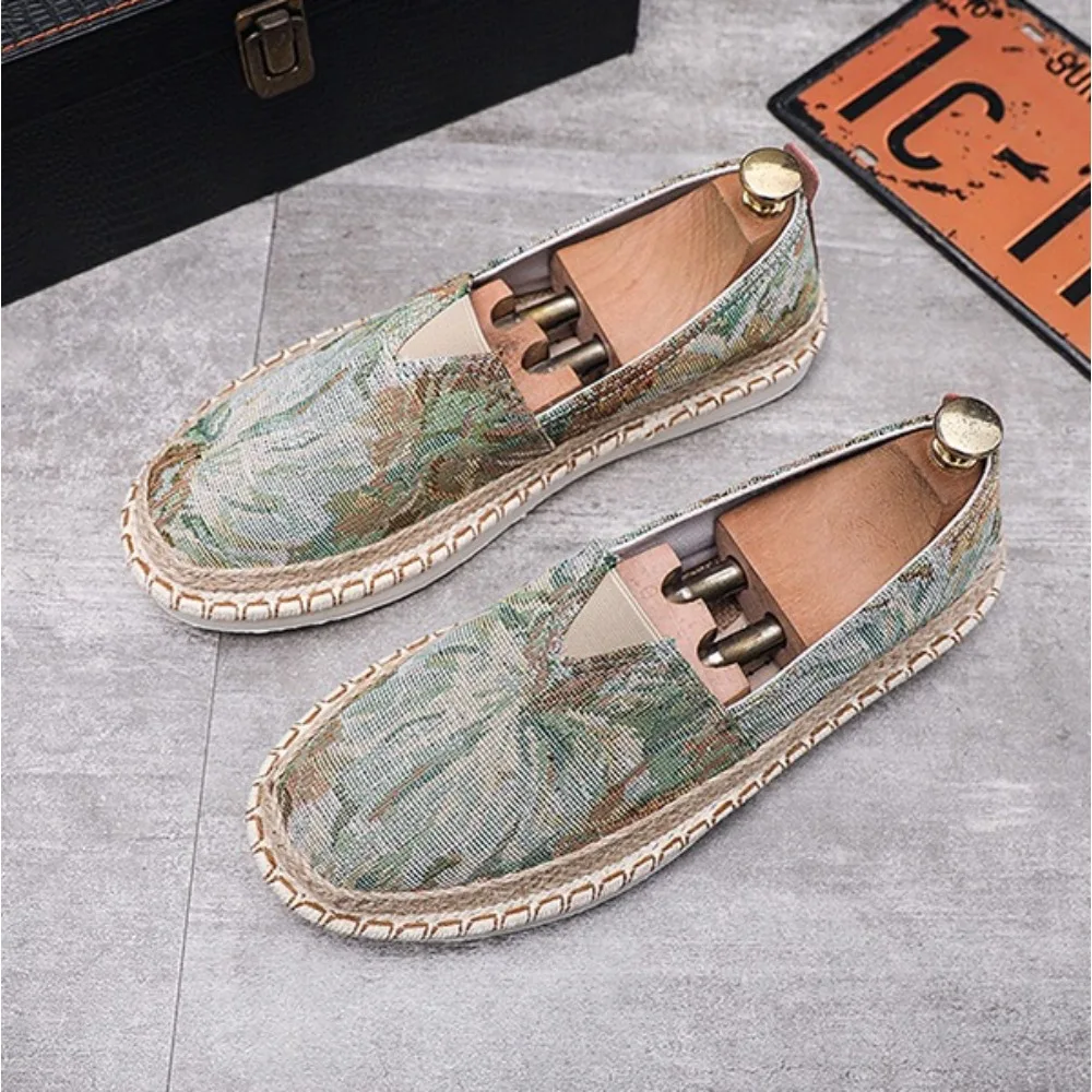 Flat Shoes for Men's 2026 Summer New Style One Foot Lazy Casual Shoe for Men's Embroidered Patterns Old Beijing Cloth Shoes Men