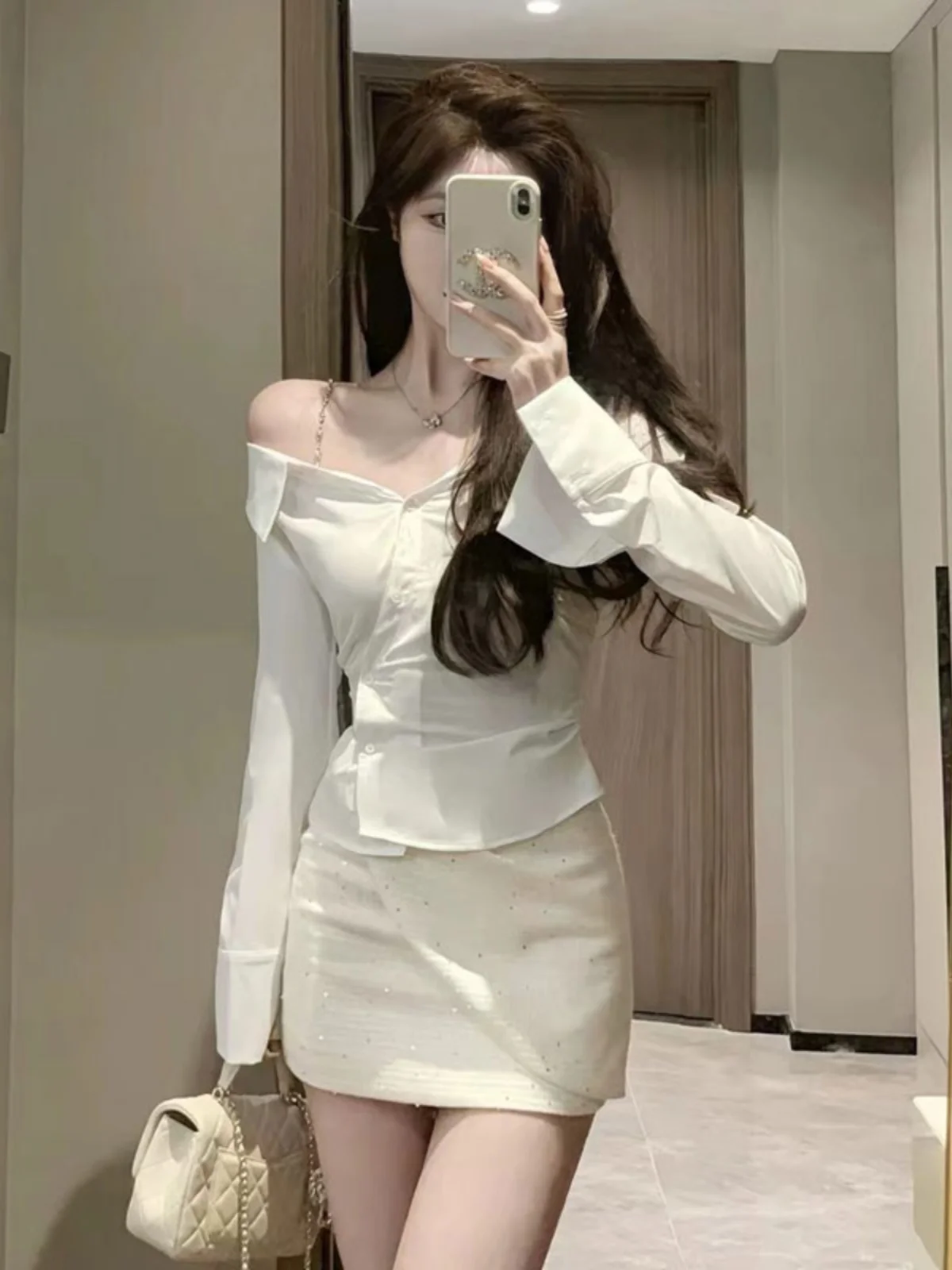 

Stylish Korean Drama Main Character Fashion Set Beautiful Unique Two-Piece Suit Short Sleeve V-Neck Comfortable Cotton Blend