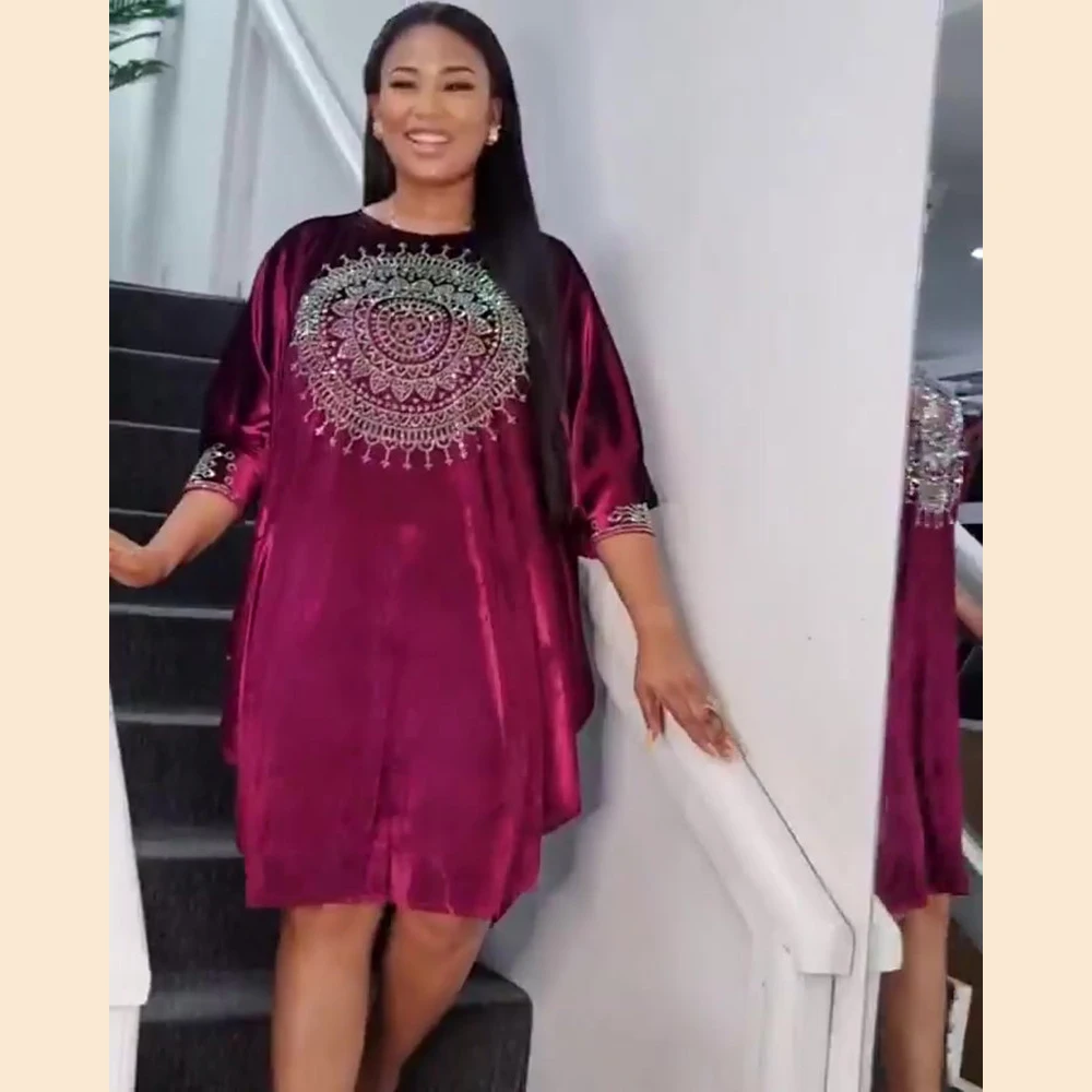 موضة الذهب المخملية الماس مرصع فستان فضفاض الرقبة المستديرة تنورة طويلة الأكمام