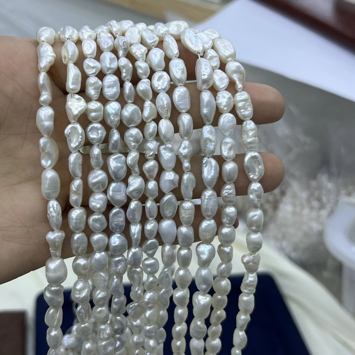 6‑7mm Natural White Baroque Fr - огляд і ціна Natural Freshwater Pearl Strand Loose Beads