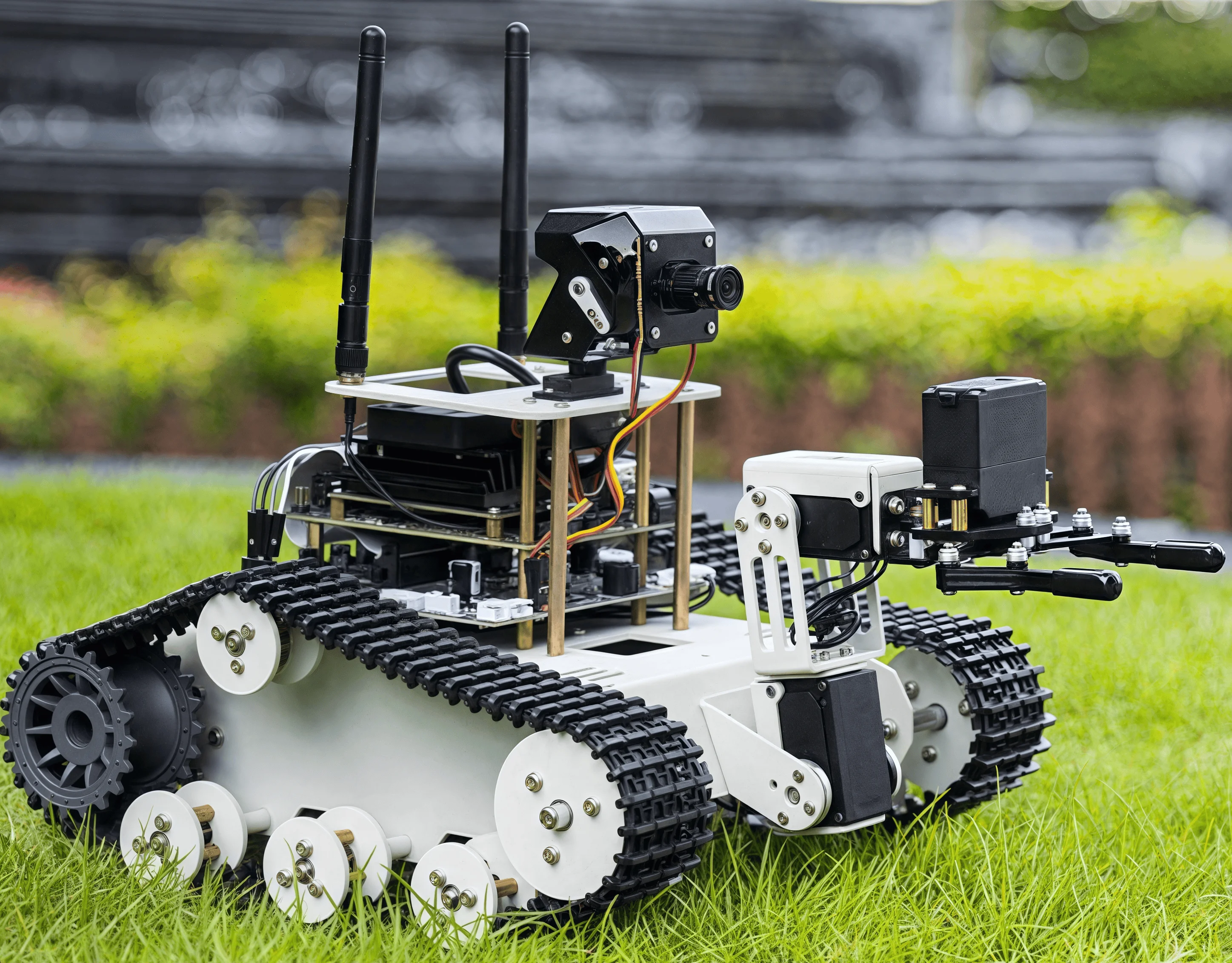 آلة JETSON للسيارة AI Vision ROS ذراع آلي للذكاء الاصطناعي القيادة المستقلة بيثون راسبيري بي 5