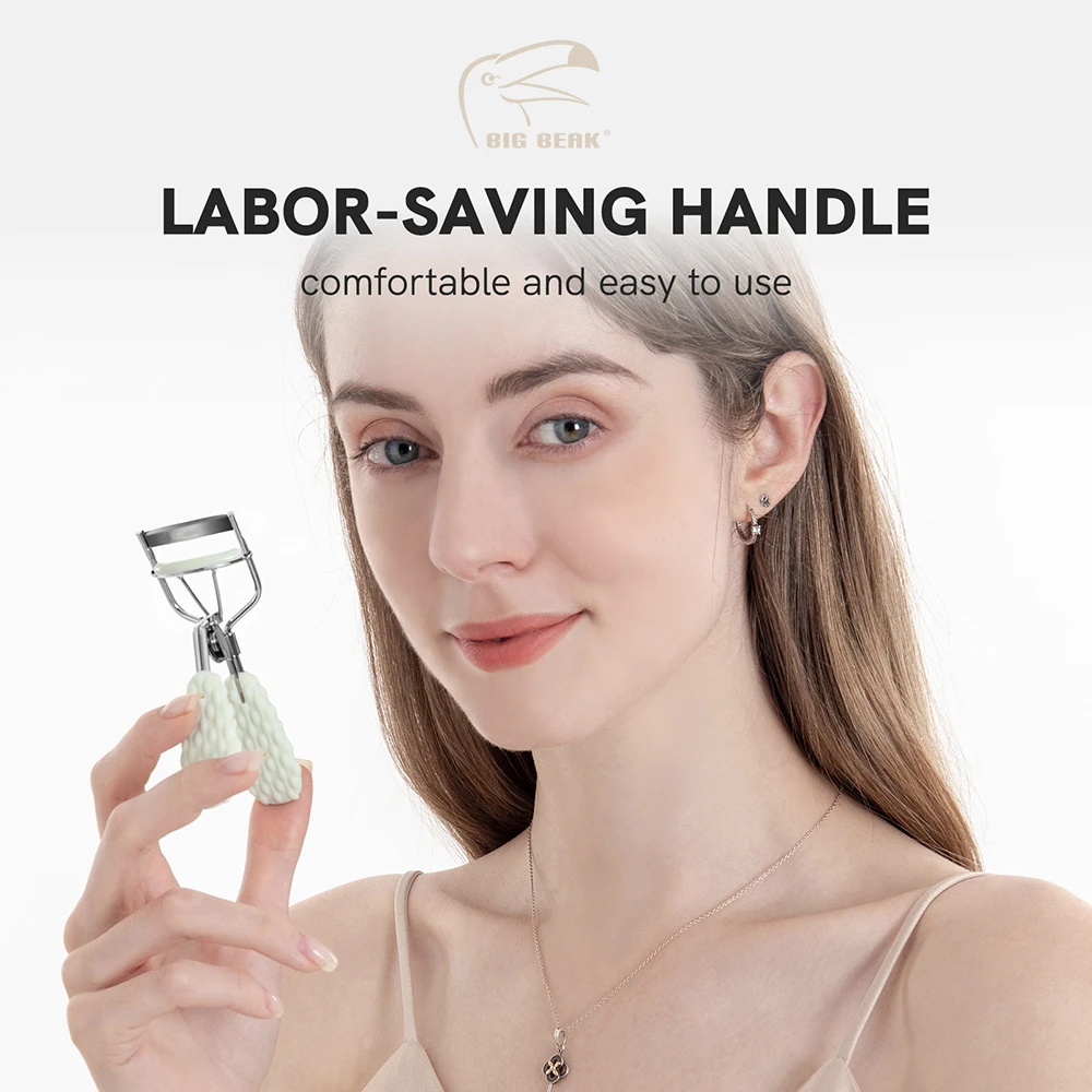 1Pc Carbon Steel Eyelash Curler Pinch Suitable for Any Eye Shapes and Sizes, Green Silicone Handle with 2 Silicone Refill Pads.