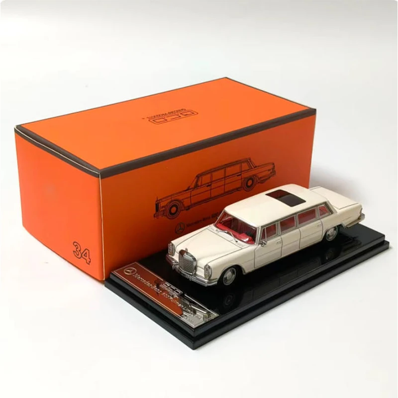 Escala 1:64 600 Pullman Plus, sedán largo de lujo, modelo de coche de aleación de simulación, exhibición estática, juguete coleccionable, regalo, decoración de recuerdo