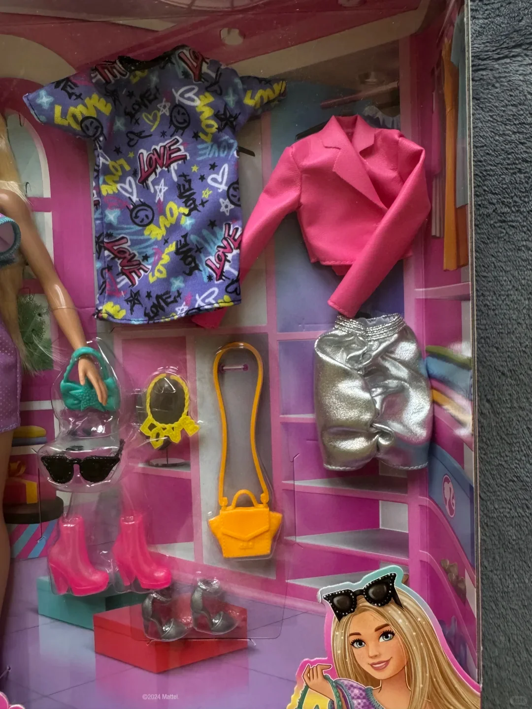 Barbie-pop cadeauset Glamoureuze sprankelende kledingkast Stijlvolle outfits en sieradenaccessoires voor meisjes Verkleedspel Verjaardagscadeau