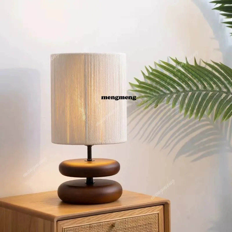 

Solid wood desk lamp designer walnut color living room study bedroom bedside Japanese atmosphere desk lamp