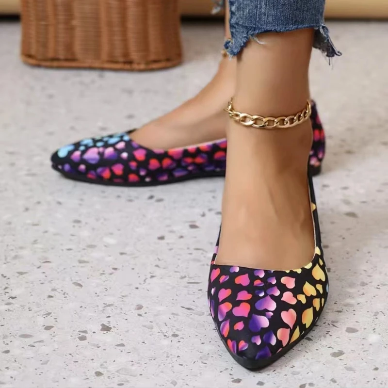 

Large size lightweight soft sole casual shoes for women 2023 autumn and winter new non-slip comfortable flat women single shoes