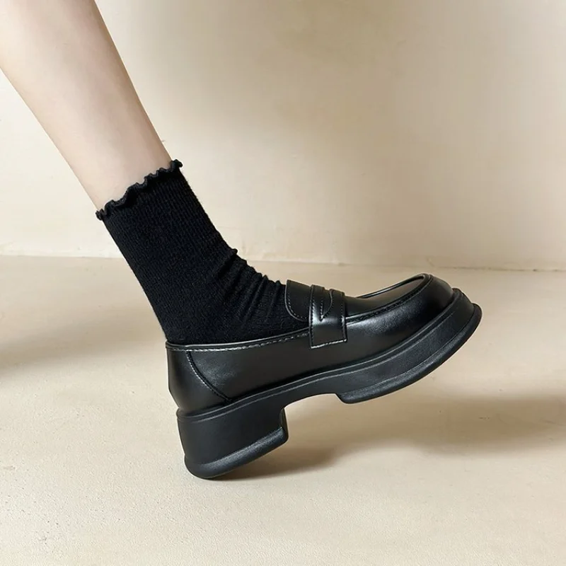 Sepatu Oxford klasik baru sepatu sneakers wanita pantofel pantofel sepatu pesta kasual Derby Wanita Slip-on datar sepatu wanita