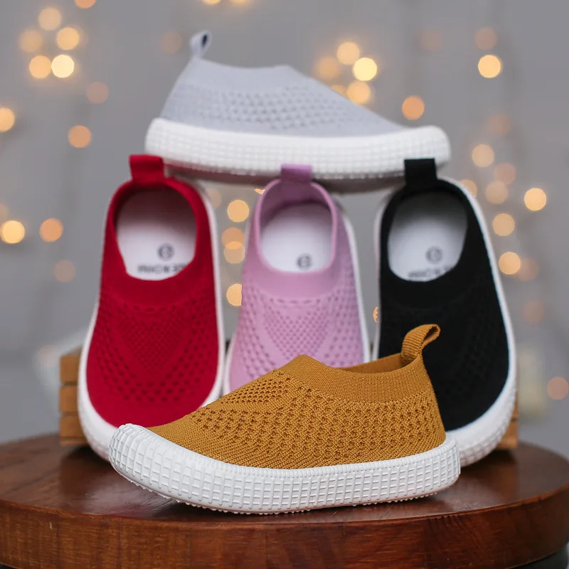 JGSHOWKITO scarpe per bambini scarpe per ragazzi scarpe per ragazze Air Mesh traspirante Sneakers sportive da corsa morbide per bambini bambini
