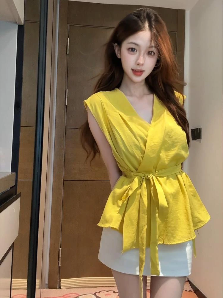 

Elegant V-Neck Strapless Waist-Cinching Summer Top for Women Sleeveless Fashion Design Casual Comfortable Fit Pure Color