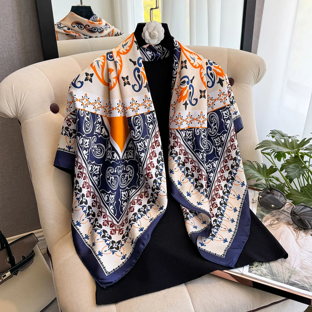 新しいプリントヘッドスカーフ女性四季スカーフサテンスクエアヘッドヒジャーブスカーフ女性のためのショール 90*90 シルクスカーフイスラム教徒ヒジャーブ