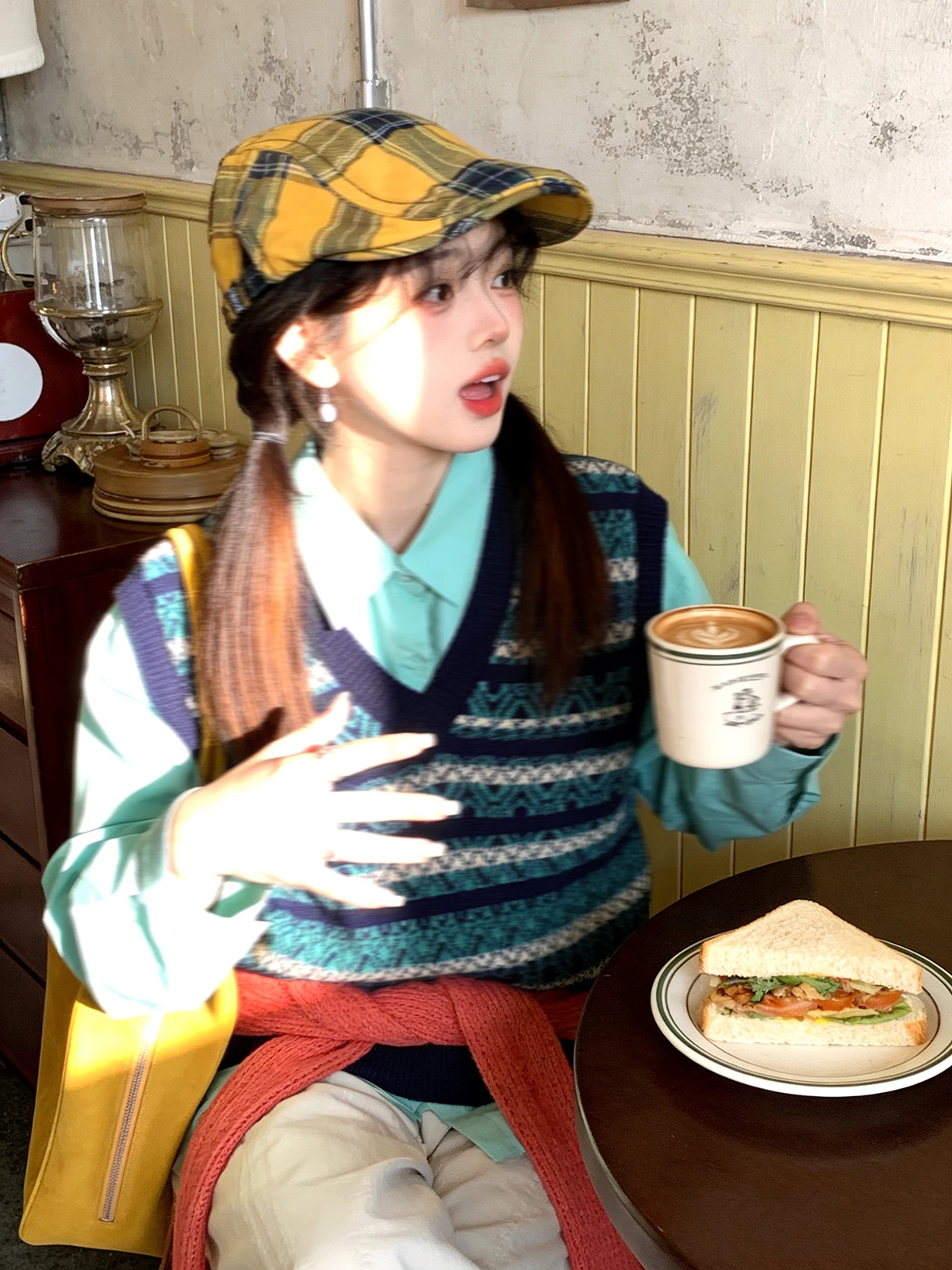 

Iuui·le Women's Fair Isle Vest 2026 Spring New Vintage Layering Versatile Loose Fit Striped Pattern A-Line Knitted Sweater