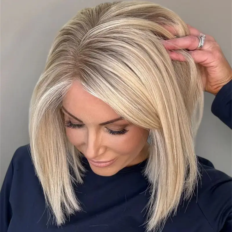 

Короткий прямой парик-боб омбре с светло-золотистыми мелированиями, синтетический, с HD-кружевной передней частью, с пепельными корнями, предварительно проработанной линией роста волос, 10 дюймов