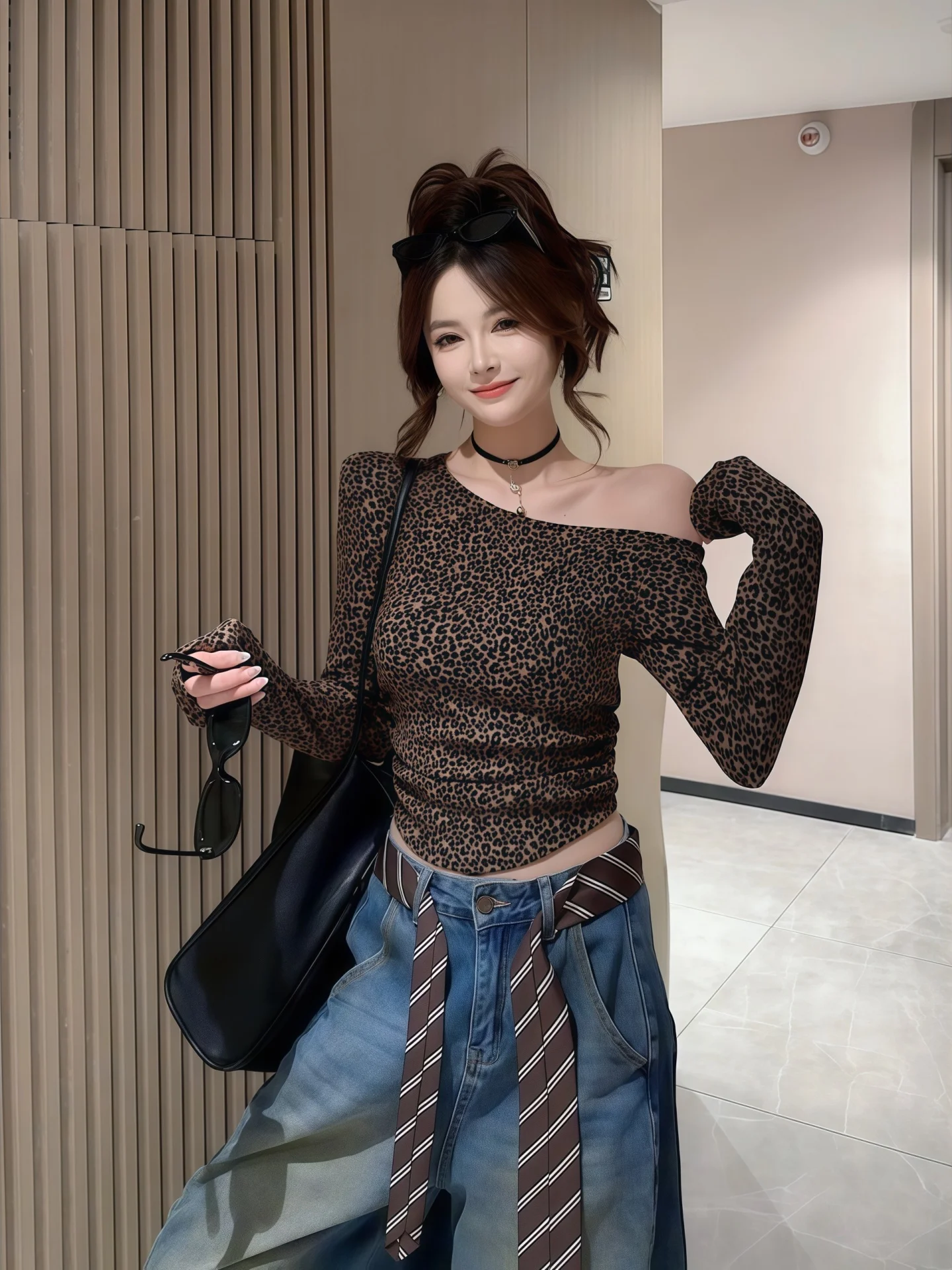 

Сексуальная длинная футболка с леопардовым принтом, облегающая женская футболка ранней осени, новинка, с высокой талией, дышащая, удобная, против морщин