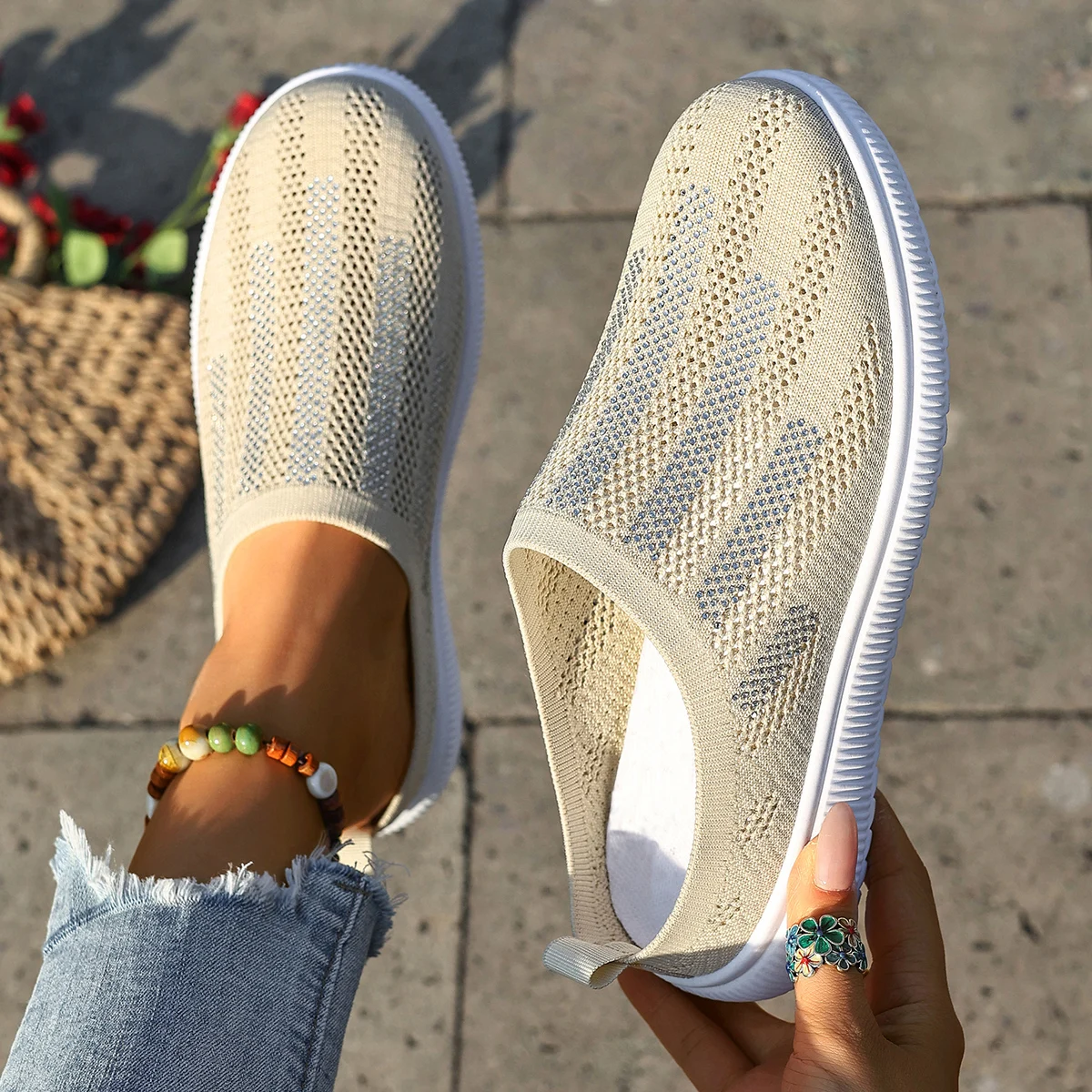 

Новые весенние и летние женские повседневные кроссовки, удобные и дышащие, доступны в различных цветах, стильные и универсальные, подходят для дома и прогулок, лучший подарок для женщин.