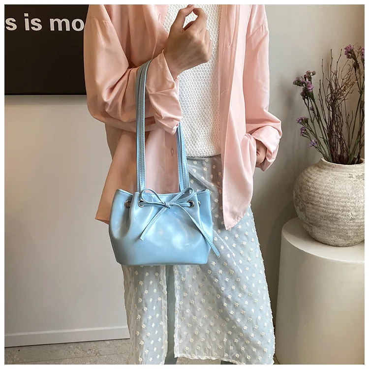 Trendy Bucket Bag Bow Design Tote Handbags and Purses Women Shoulder Bags 2024 New Vegan Leather Ladies Casual Clutches Bag