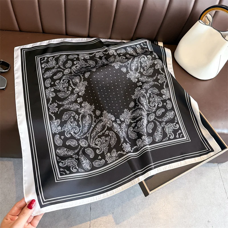 Luxuriöser Schwarzer Bedruckter Seidenschal Weicher Satin-Halstuch Quadratisches Seidenkefertuch Taschentuch für Damen Designer-Seidenkopftuch – Detail 6