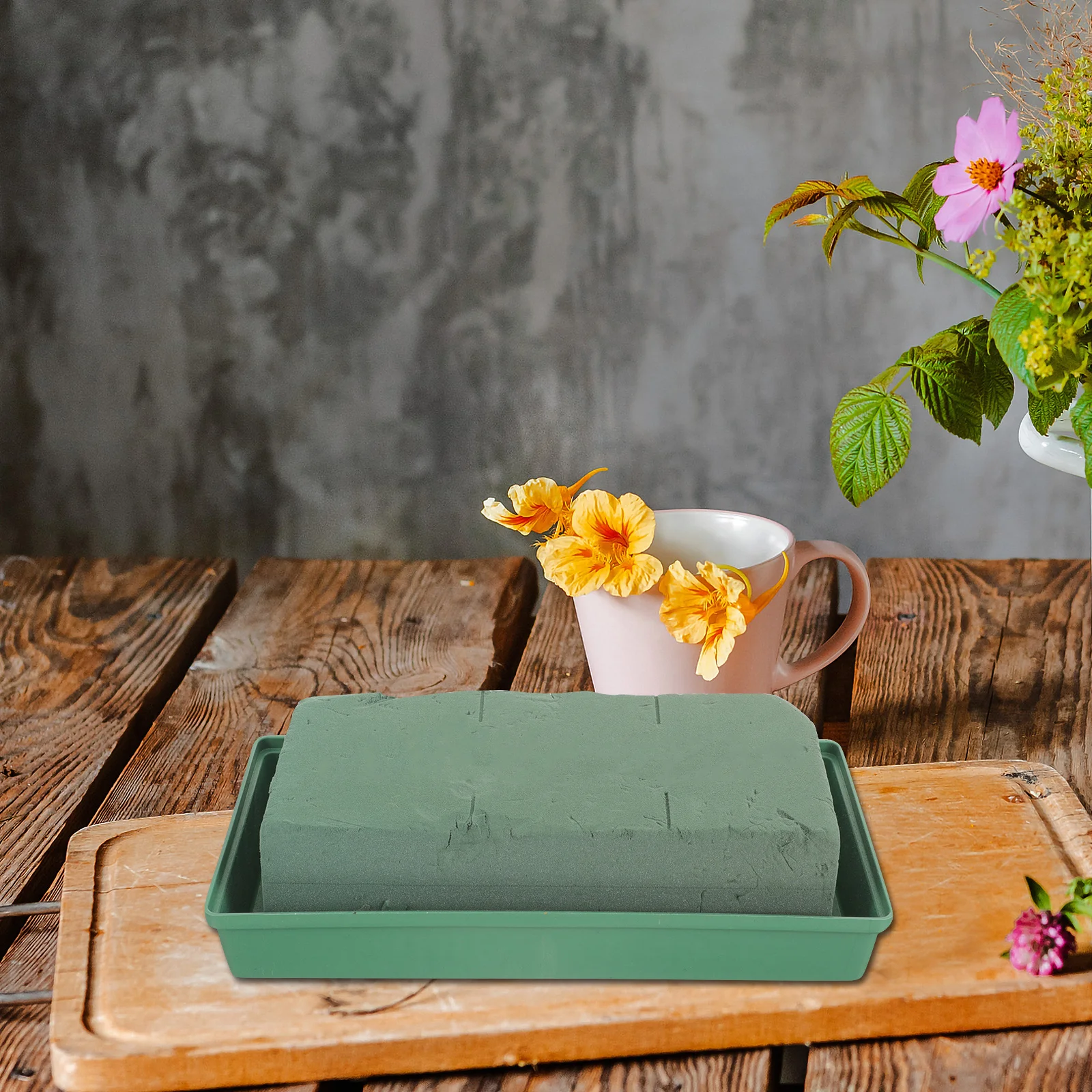 

2 Pcs Grave Flower Mud Headstone Saddle Floral Arrangement Tool Green Clay Pots Foam Bowl Square Shape Flower Base