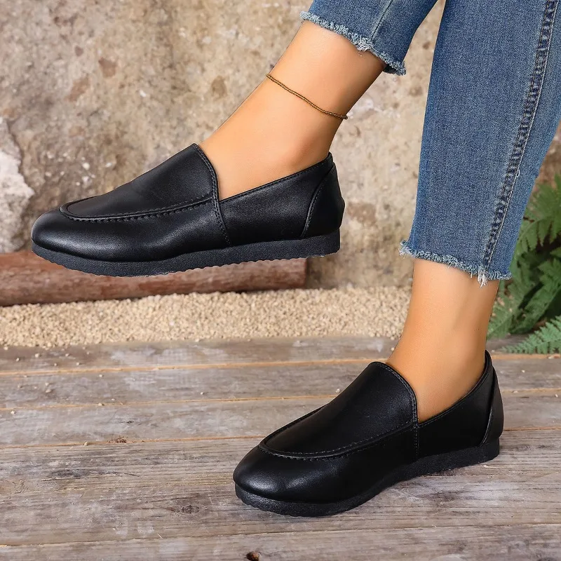2025 Fashion Style Women Lightweight and Comfortable Soft Leather Low Heel Round Toe Comfort Retro Casual Single Shoes
