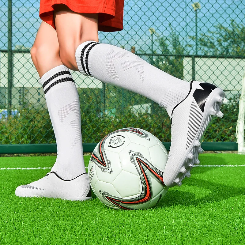 Teenagers Football Shoes for Men Turf Training Outdoor Sports Fast Soccer Tenis Pro Original Society Football Boot for Kids