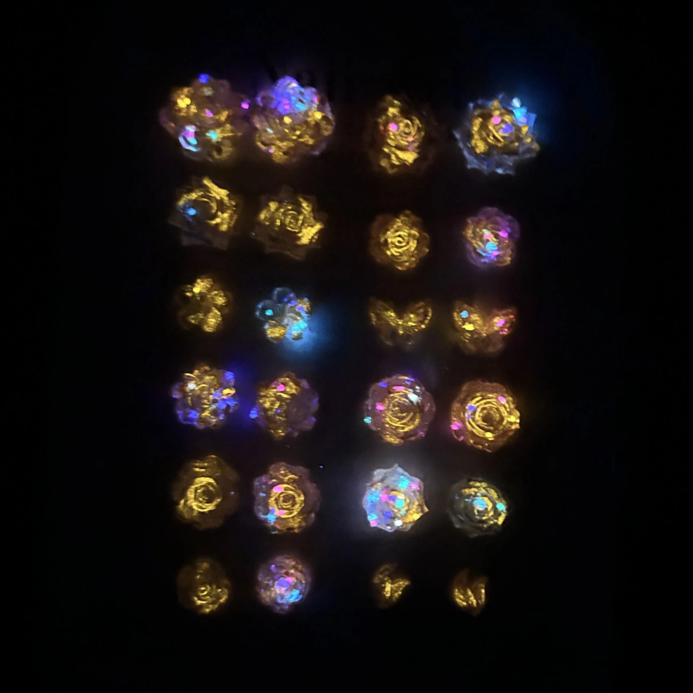 50 Uds. De abalorios para decoración de uñas de resina de peonía de loto suave mezclados al azar, hoja translúcida luminosa colorida 3D, decoraciones para uñas de mariposa DIY