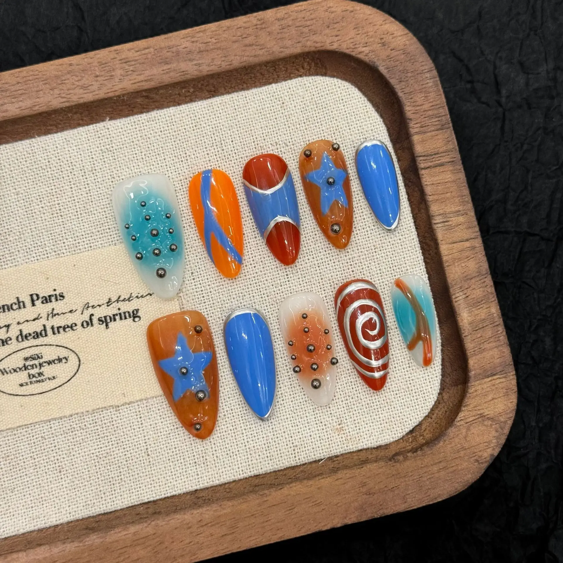 10 Uds. De uñas de lujo hechas a mano, diseño de estilo línea de almendra con herramienta de 3 piezas, pestañas adhesivas de pegamento para uñas