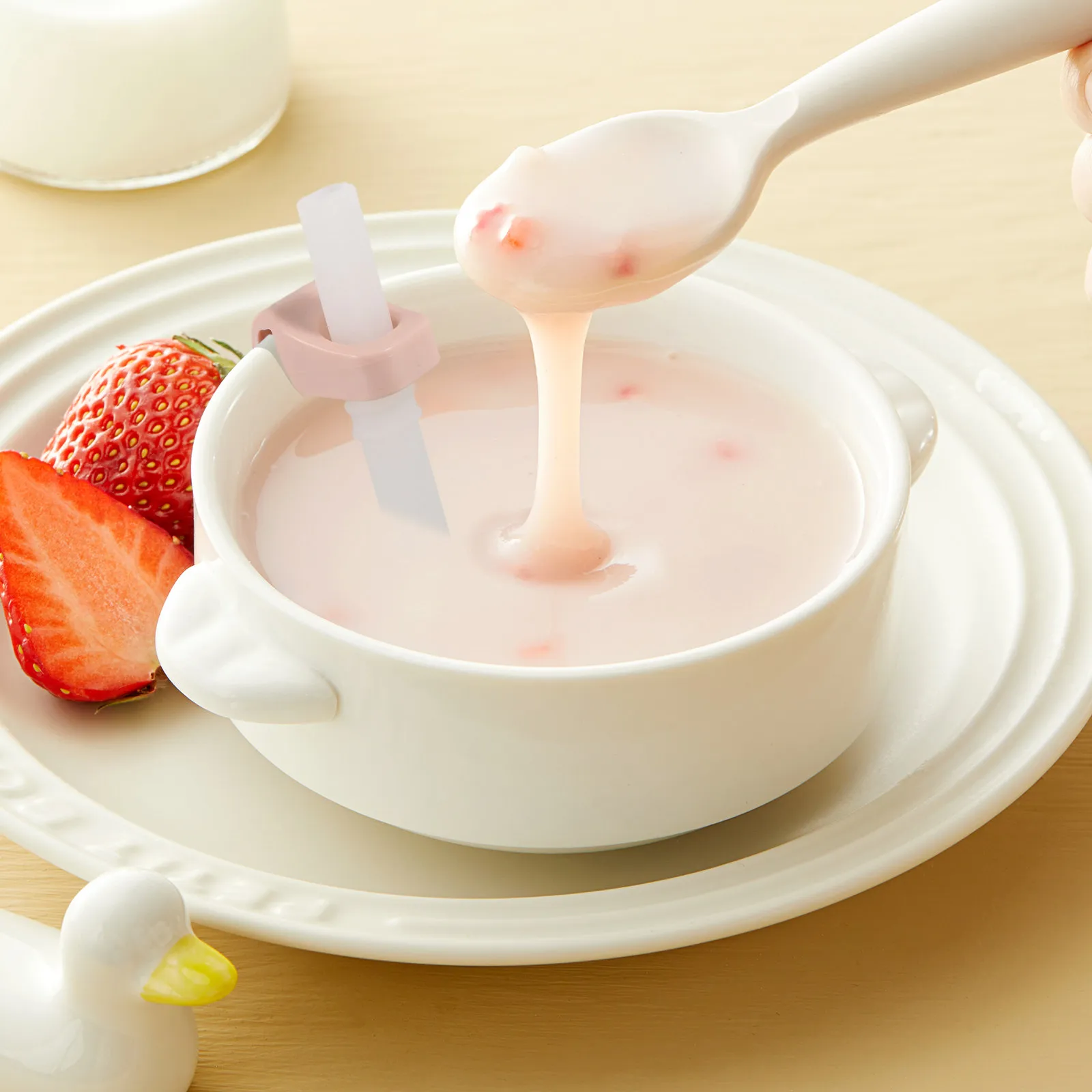 

2 шт. многоразовые силиконовые трубочки для питья для малышей, короткие трубочки с клипсой, необходимые принадлежности для кормления младенцев, для супа, каши, воды