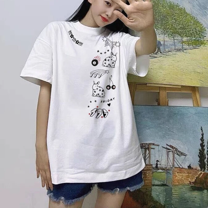 Streetwear Fashion Graphic magliette American Cartoon Cute Rabbit Print T-shirt o-collo sciolto coppie oversize top stile coreano