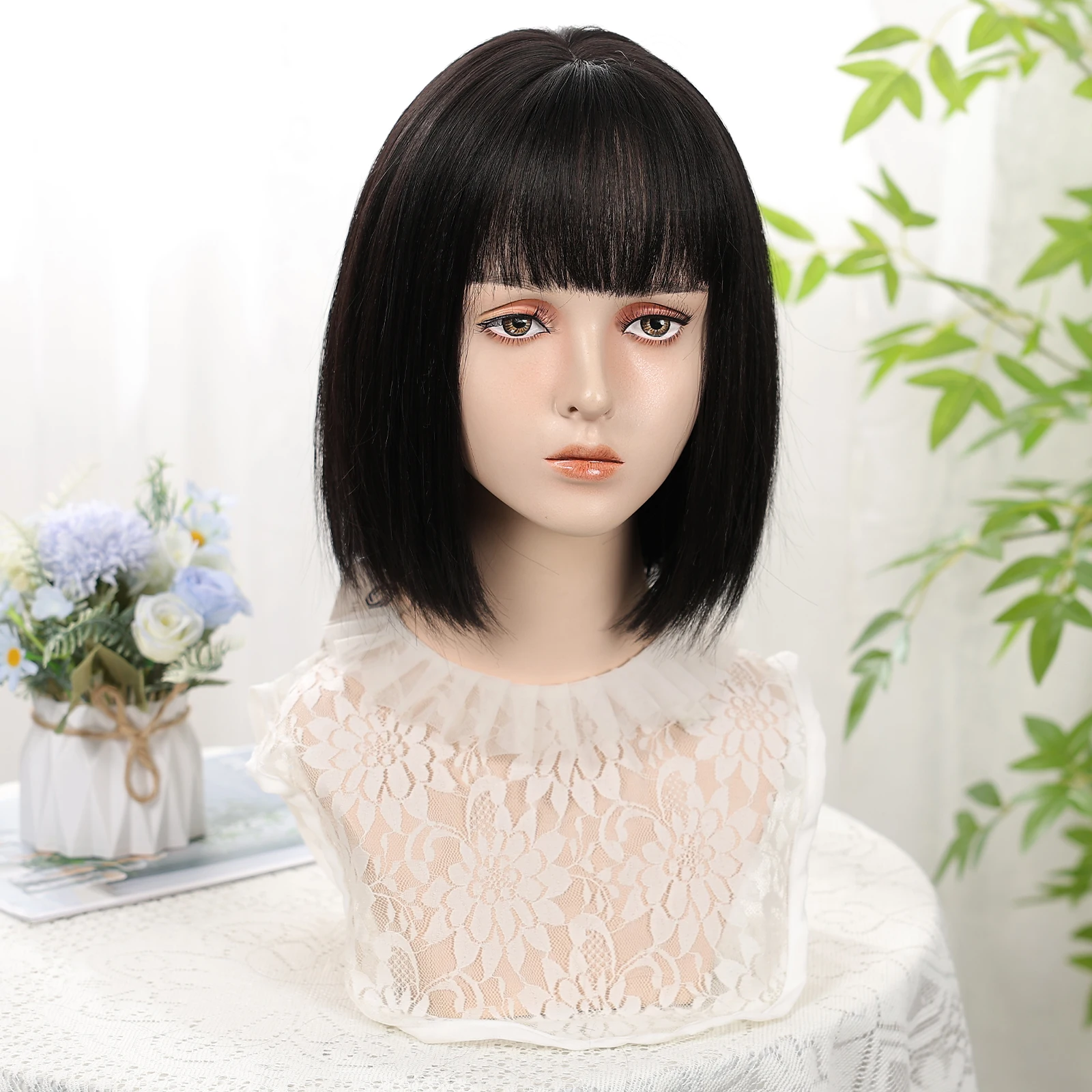 باروكات صناعية سوداء قصيرة باروكة شعر مستقيمة مع غرة شعر بوب للنساء تستخدم باروكات من الألياف المقاومة للحرارة للحفلات التنكرية اليومية