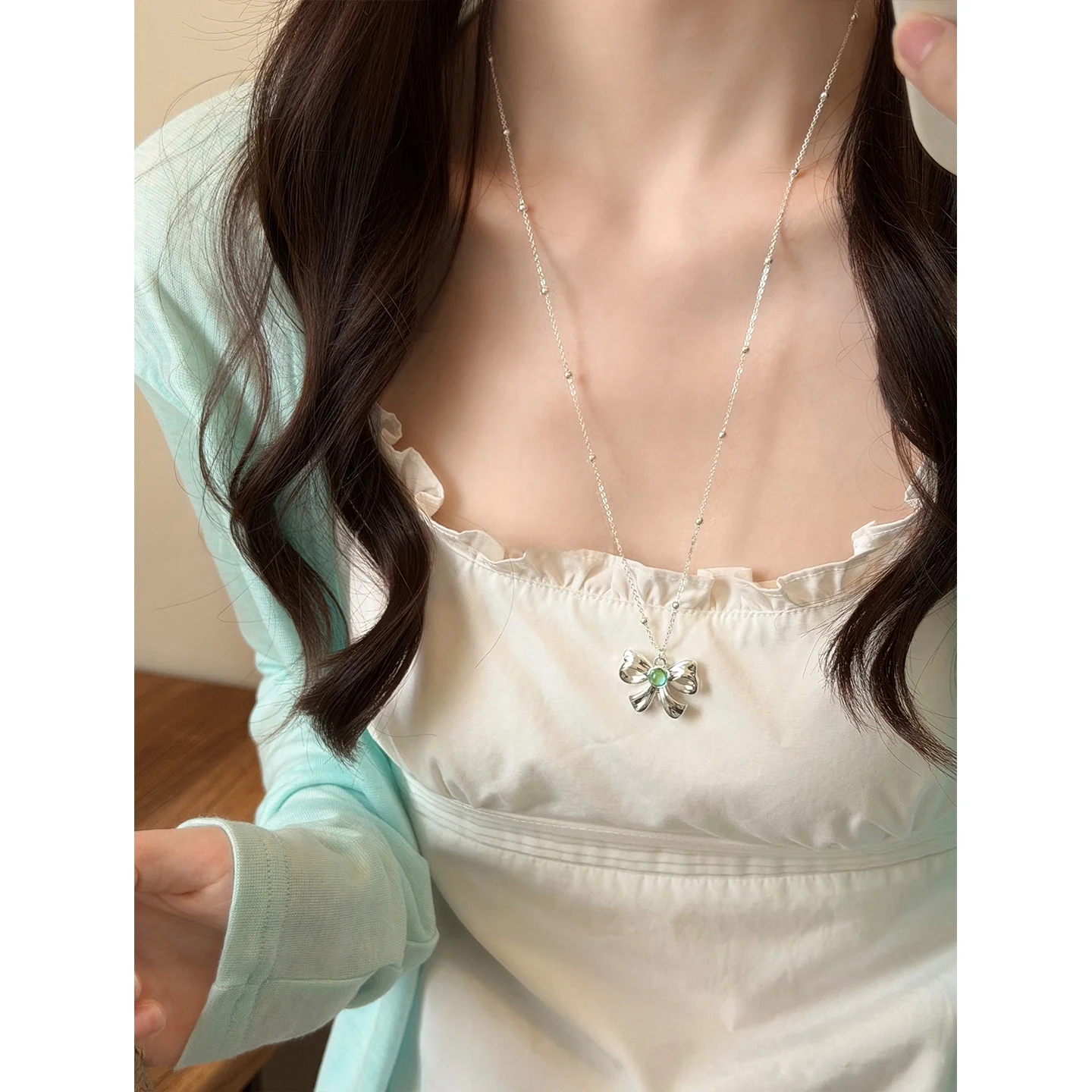 colar-feminino-estilo-coreano-com-laco-borboleta-luxuoso-minimalista-de-alta-qualidade-corrente-de-clavicula-acessorio-d