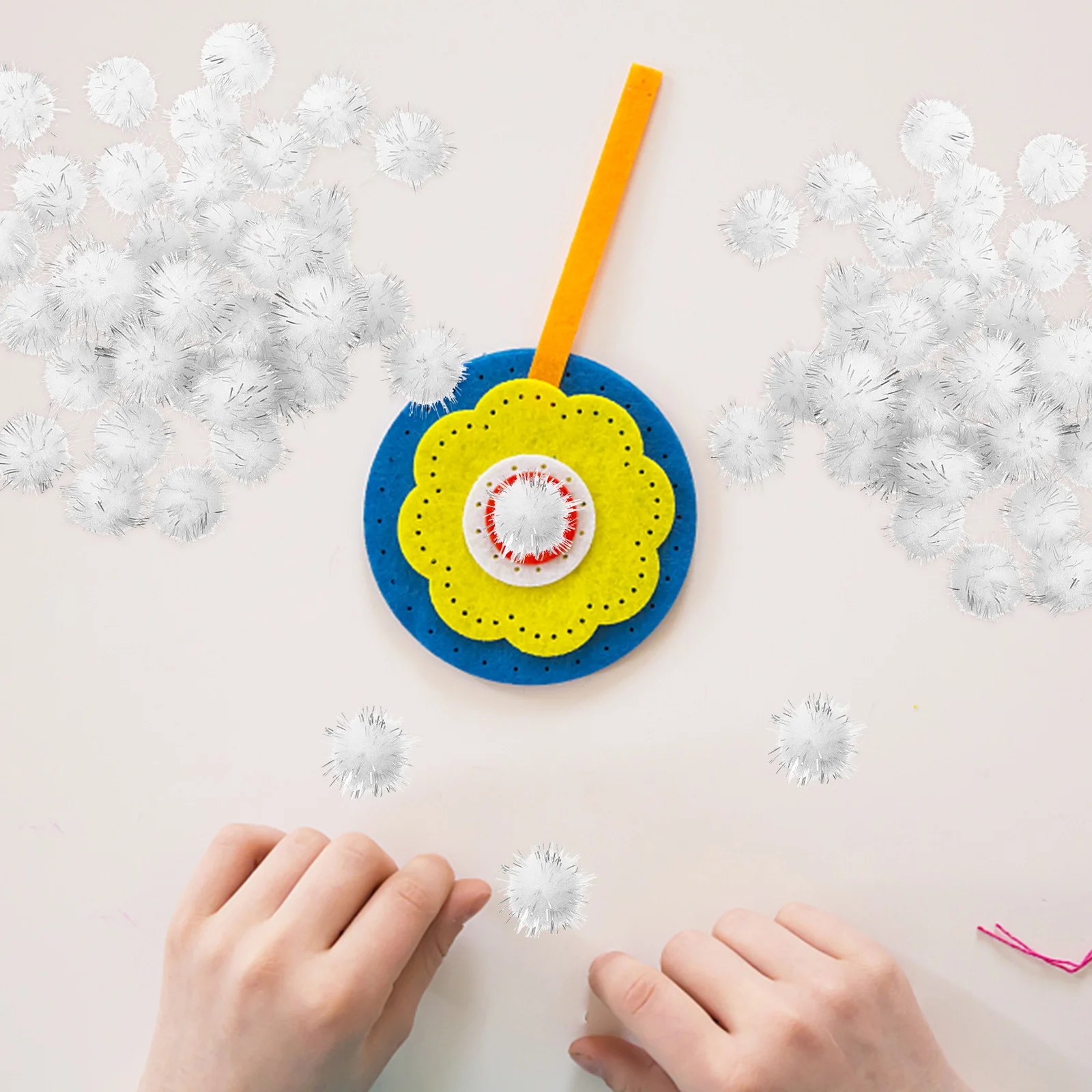 

2000Pcs Pom Pom Balls Mini Crafting Pompoms Creative DIY Clothing Accessories Decoration Supplies Pompoms for Crafts