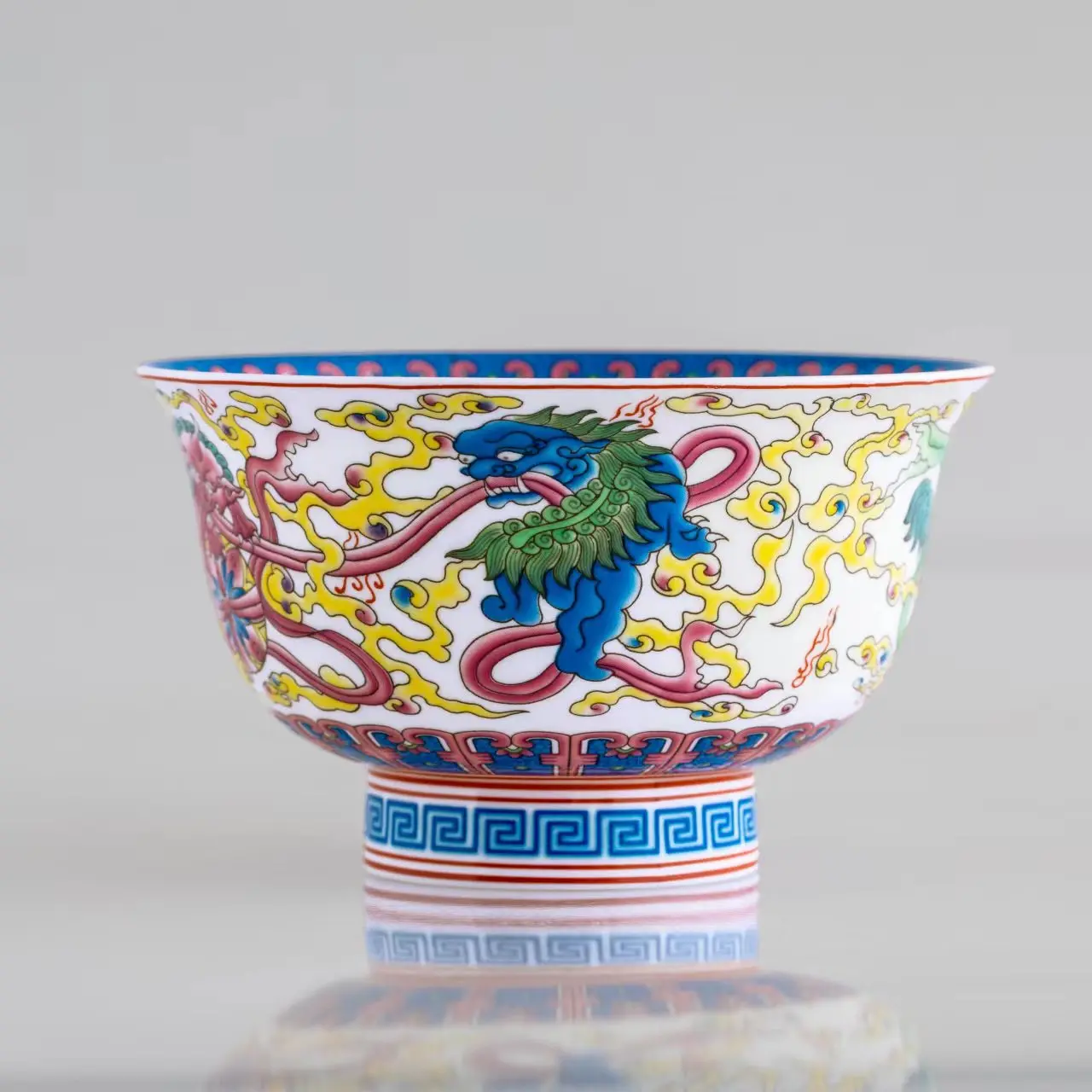 Ceramic bowl, auspicious water supply bowl, Tibetan style top dance bowl, heat-resistant Mongolian lion embroidered ball bowl