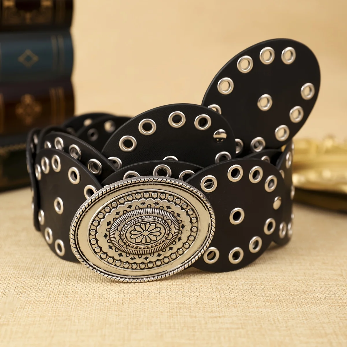 1 piece of women's black round cake PU belt with bohemian style floral buckle, the first choice for shopping