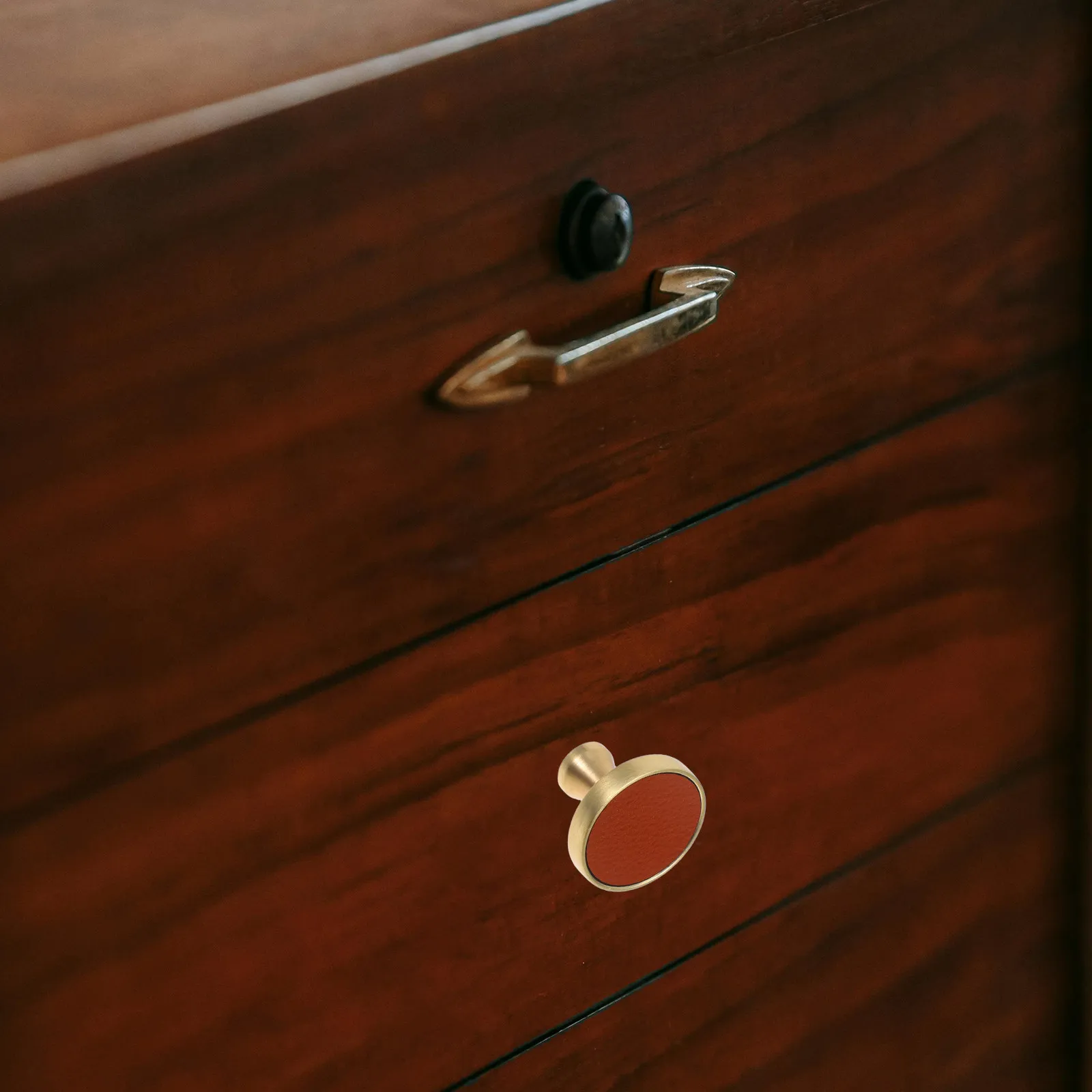 2Pcs Premium PU Cabinet Knobs Comfort Grip Drawer Pulls for Kitchen Bathroom Closet Dresser Wardrobe Decorative