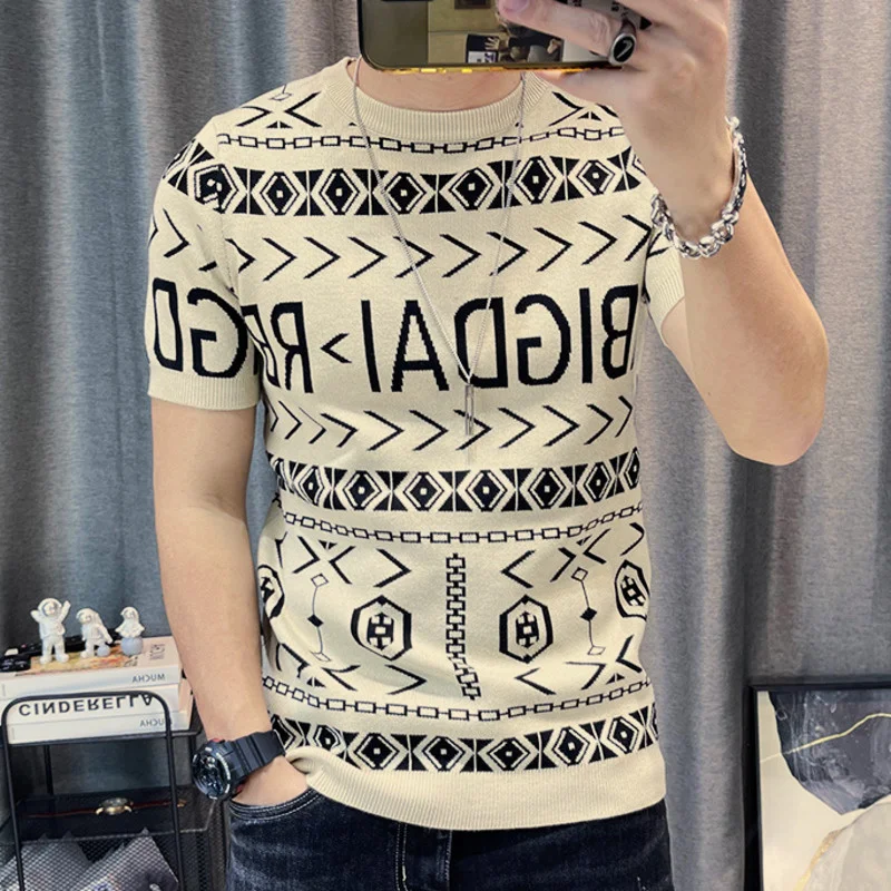 Sleeve Short Geometry Pattern T-shirt Korean Slim Bottomed Shirt Streetwear Top Quality Letter Print Knitted Sweater Tshirt Male