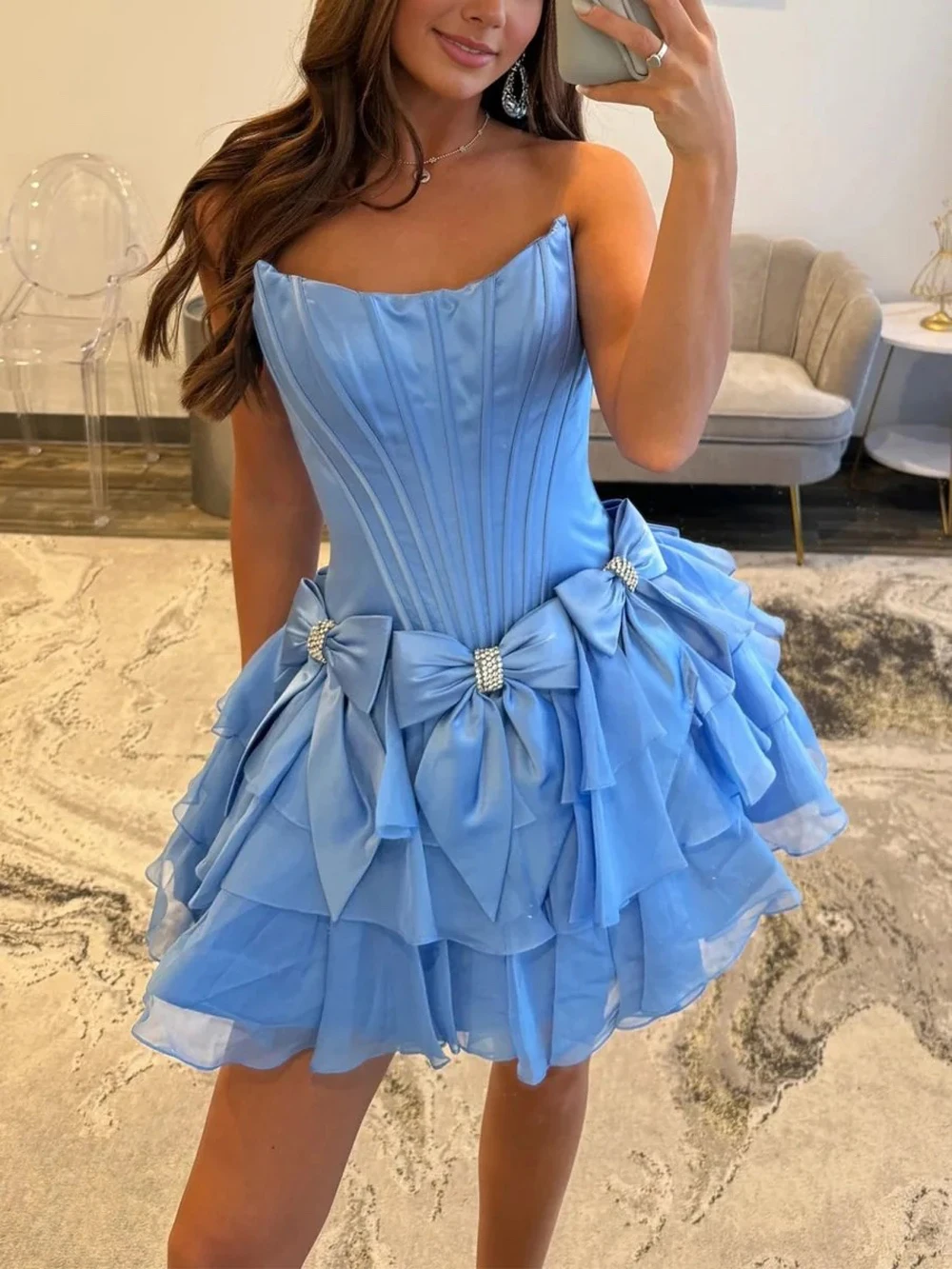 Strapless Blauwe Homecoming Jurken met Strik Backless Tiered vestidos de graduacion corto 2025 jurk voor afstuderen Prom Dress