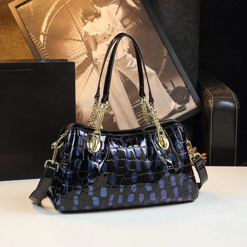 Soft leather fashion chain female bag 2023 new alligator design air middle-aged mother bag bag shoulder armpit bag female trend