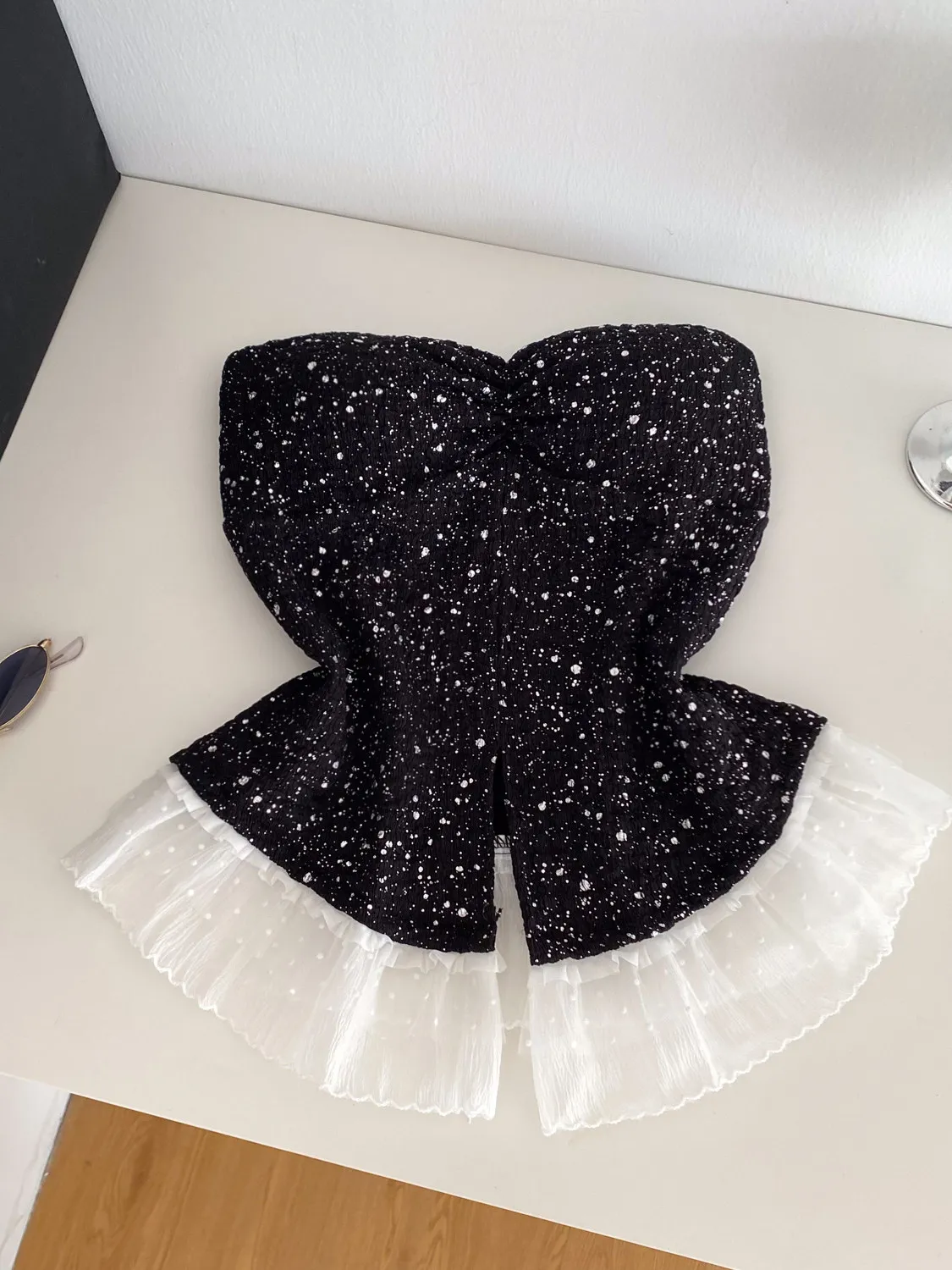 

Женский черный готический укороченный топ с пайетками, без рукавов, с открытыми плечами, корсетный топ в стиле Y2K, гяру, эмо, майка, винтажная одежда 2000-х годов, лето 2026