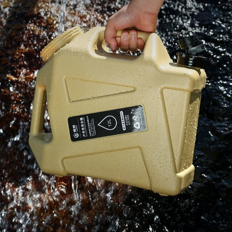 دلو مياه خارجي من البولي ايثيلين للتخييم والسفر، حاوية مياه شرب محمولة لتخزين مياه الشرب، مثبتة على السيارة، 128 أونصة