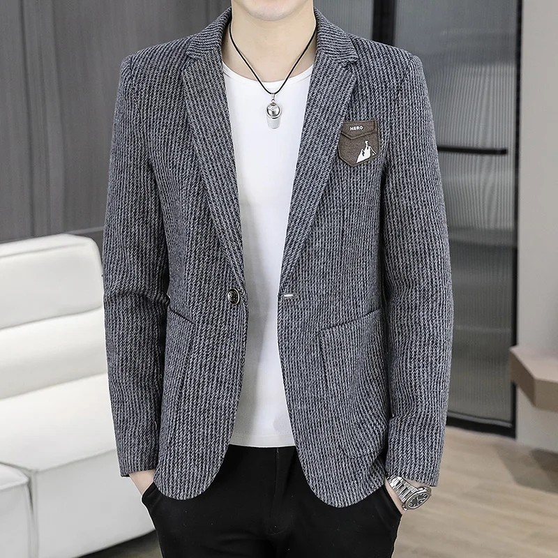 

Высококачественный новый модный мужской костюм, универсальная куртка, повседневный костюм в корейском стиле, утягивающий и крутой одинарный костюм, маленький костюм.