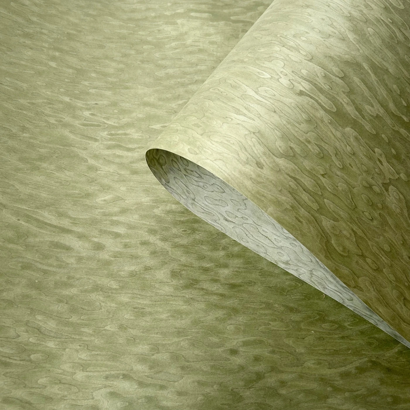 

58x250cm Green Cat Eye Engineered Wood Veneer, Reconstituted Fleece Backed Composite Veneer Sheet for Furniture Renovation & DIY