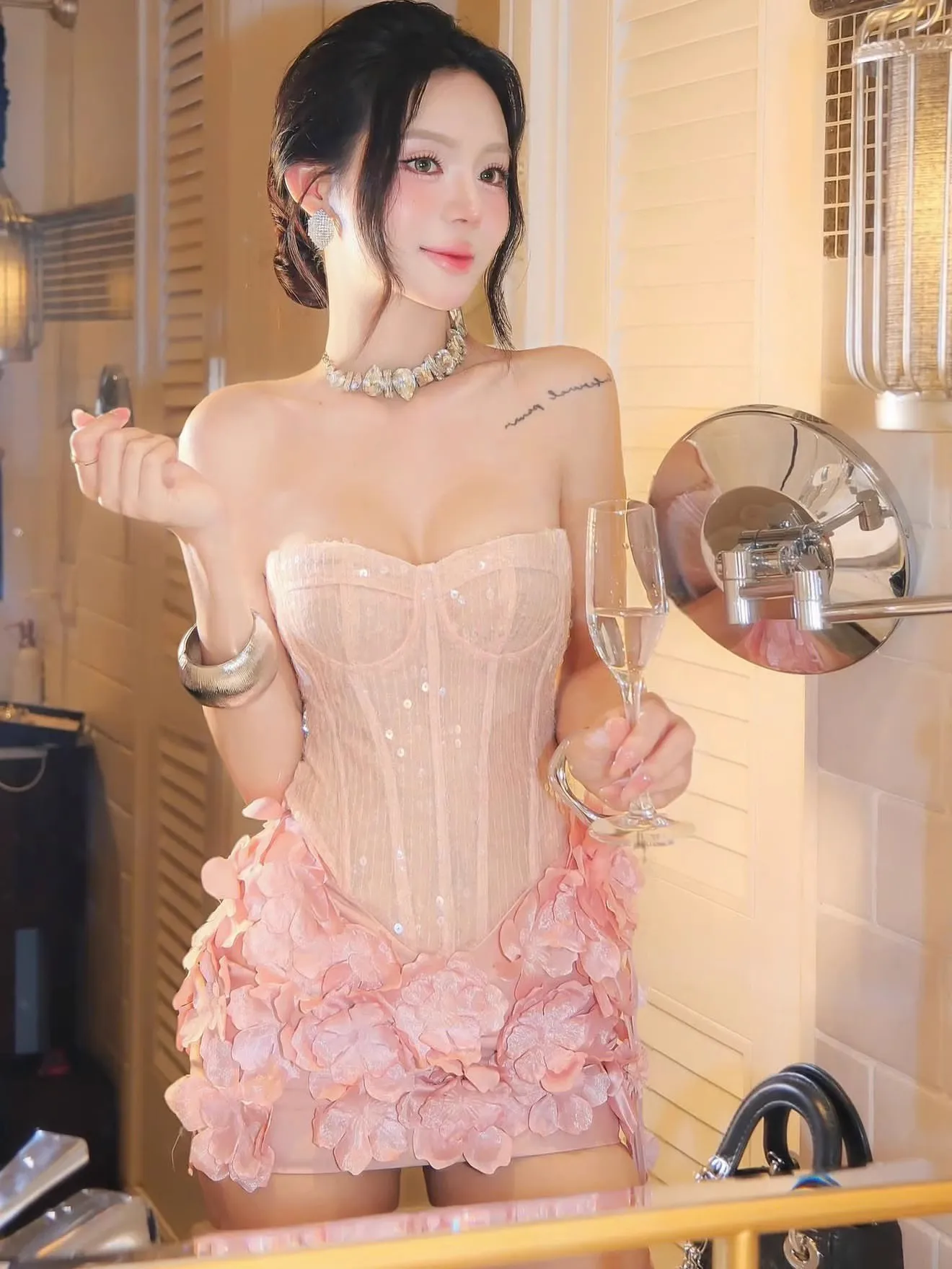 

Элегантное облегающее платье-камисоль с пайетками, весеннее женское короткое платье без рукавов с 3D цветами, осеннее женское мини-платье с завышенной талией